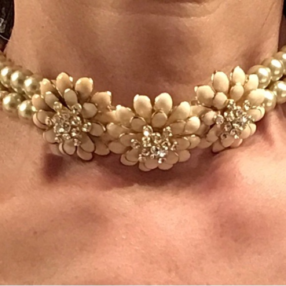 Flower Choker - Picture 7 of 7